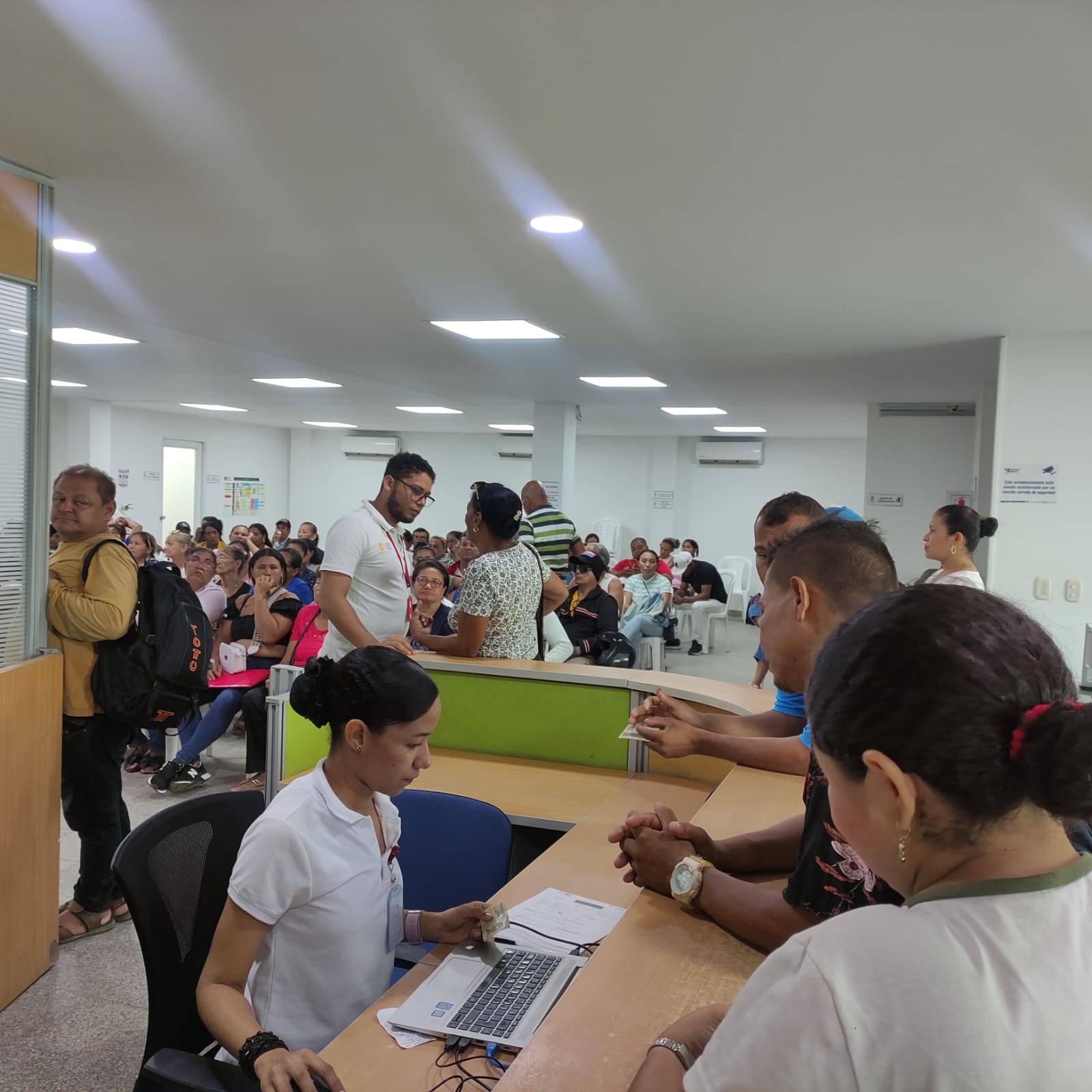 Por fallas eléctricas se suspende la atención para las víctimas en la antigua UAO