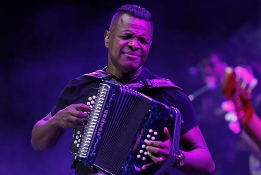 Diez éxitos vallenatos que compuso Omar Geles