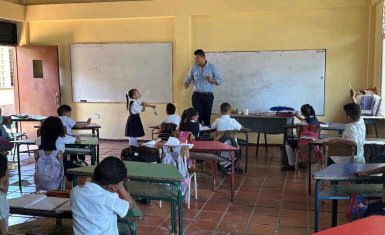 Más 3.500 estudiantes recibieron charlas de prevención sobre la propagación del dengue en colegios de Valledupar