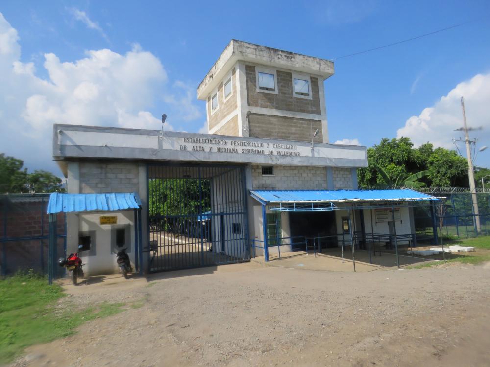 Suspenden a director de La Tramacúa por escándalo de fiesta clandestina de reclusos