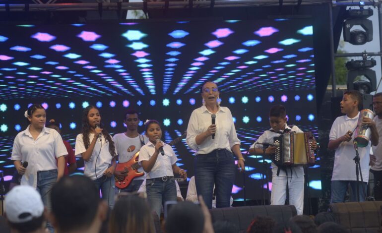 Alcaldía celebró el aniversario del barrio 7 de agosto con actividades artísticas y culturales