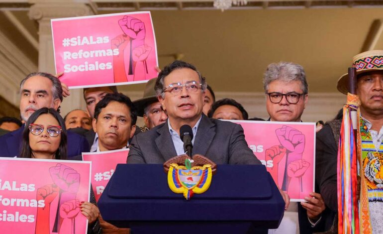 Presidente Petro anuncia convocatoria a consulta popular para que el pueblo decida sobre las reformas laboral y de la salud