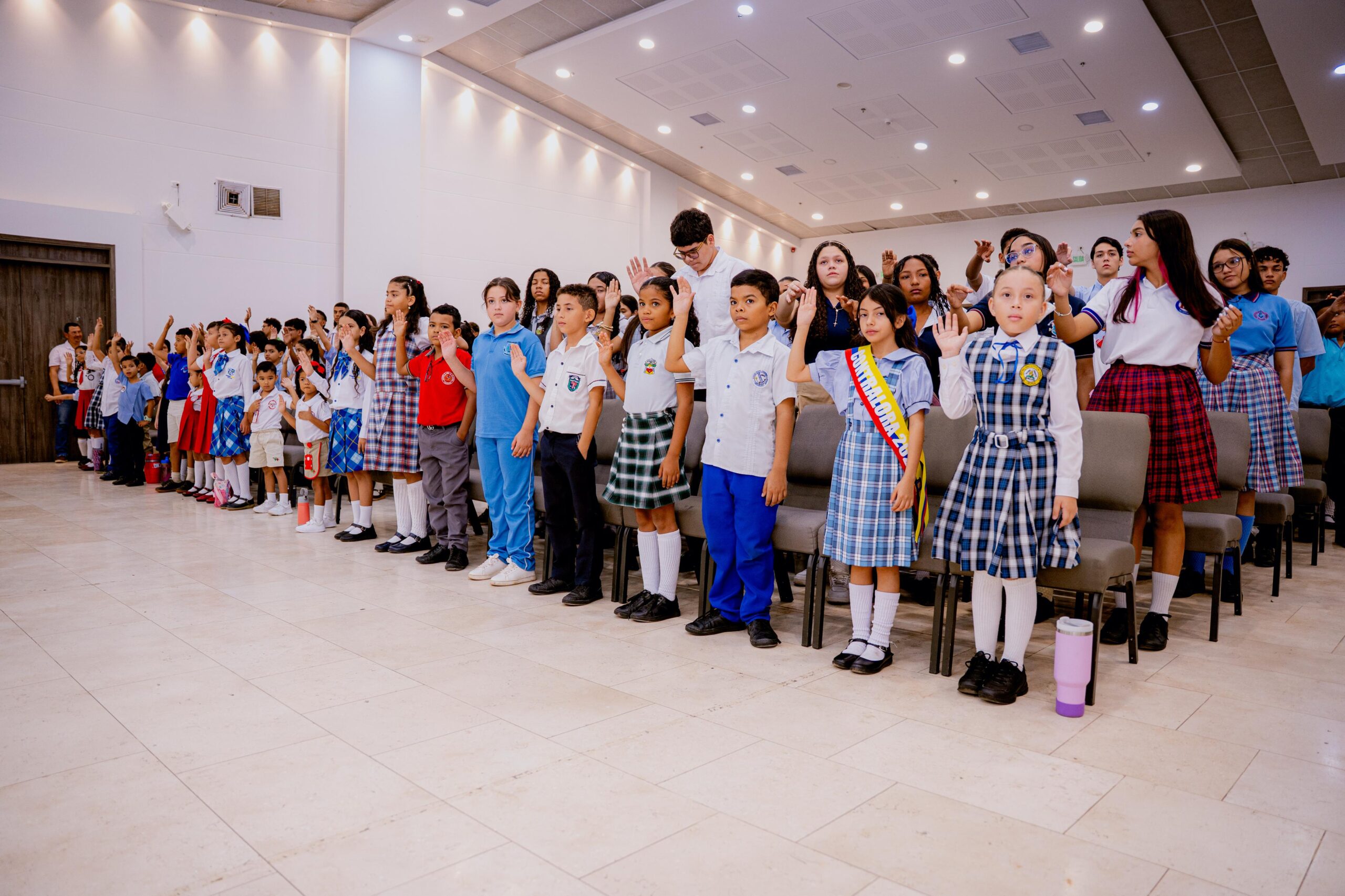 Posesionados Personeros y Contralores escolares de Valledupar
