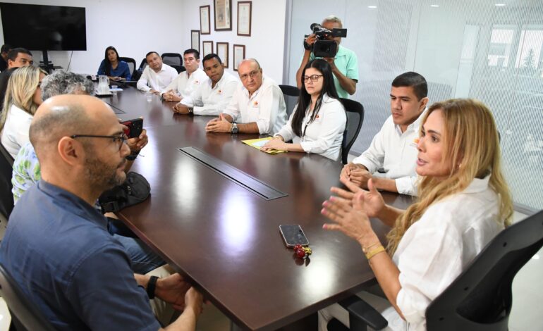 COLEGIO COMFACESAR RECIBE CERTIFICADO INTERNACIONAL DE CALIDAD