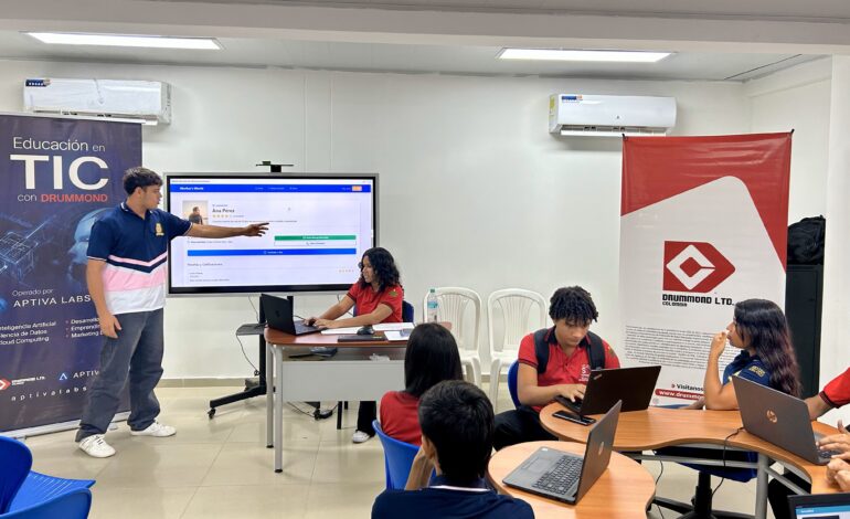 Jóvenes y docentes se certifican en herramientas TIC e inteligencia artificial gracias a Drummond Ltd.