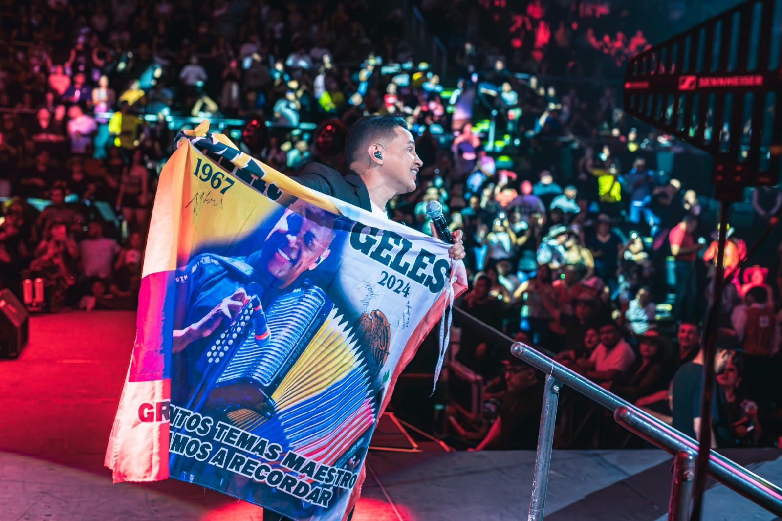 Jorge Celedón sigue siendo el rey del vallenato en México