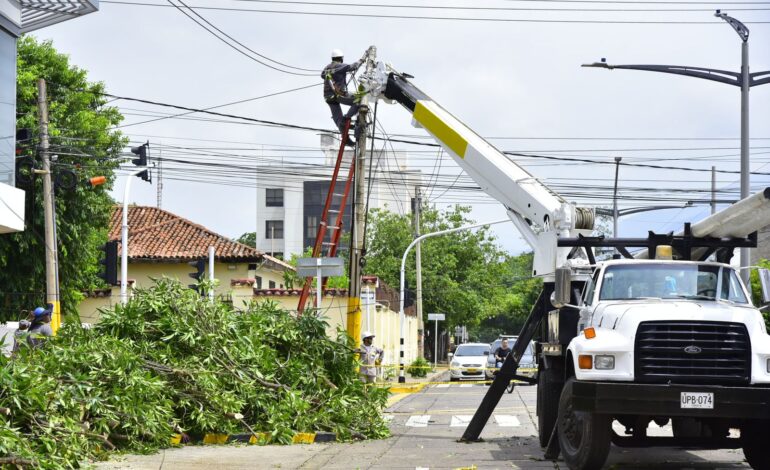 Gobierno del alcalde Ernesto Orozco atiende emergencias y declaró alerta amarilla por vendaval en Valledupar
