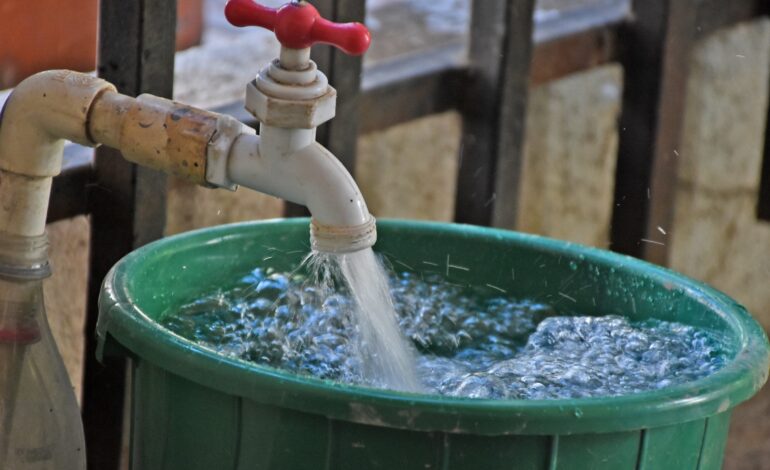 Emdupar invita a almacenar agua debido a posibles suspensiones por lluvias