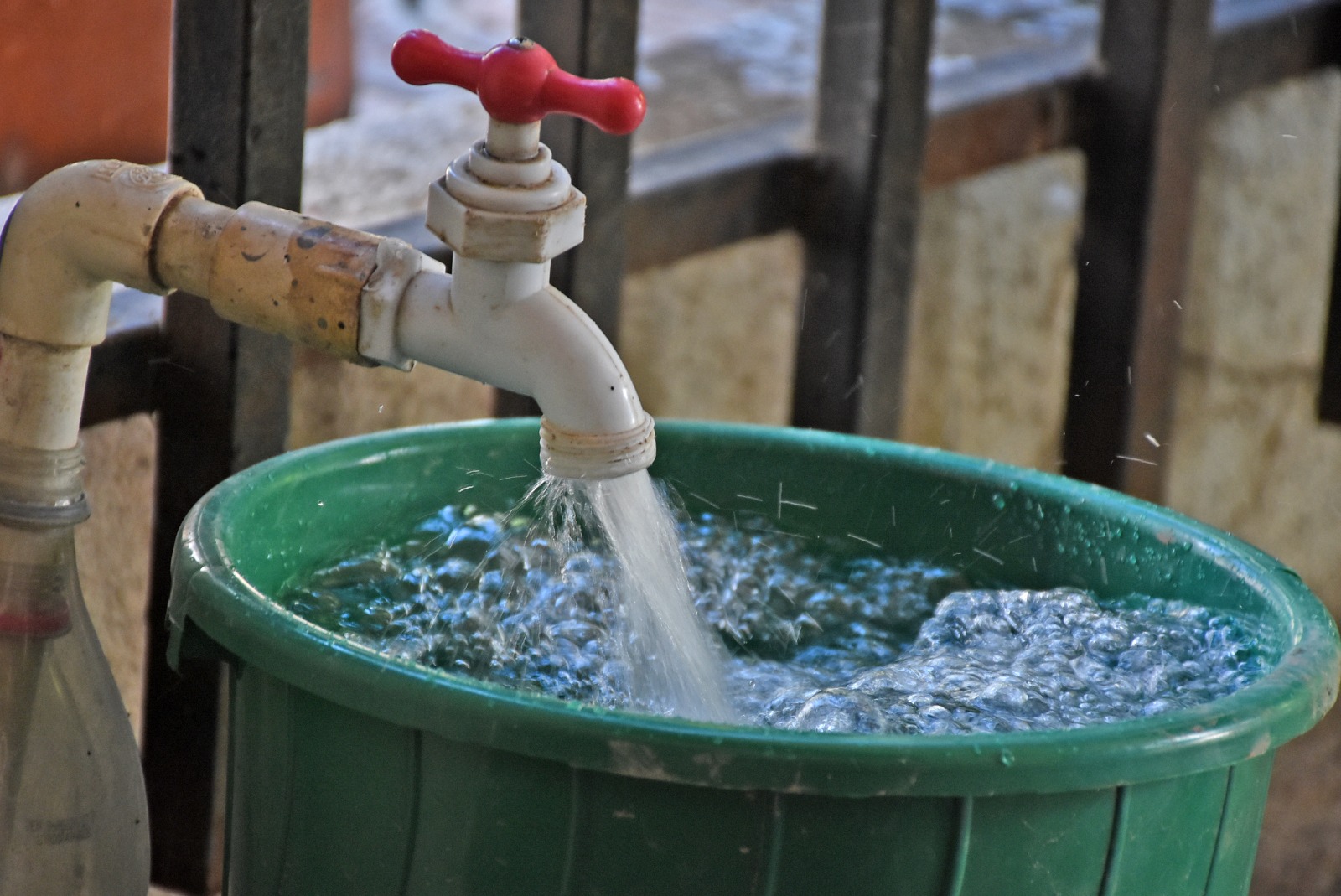 Emdupar invita a almacenar agua debido a posibles suspensiones por lluvias