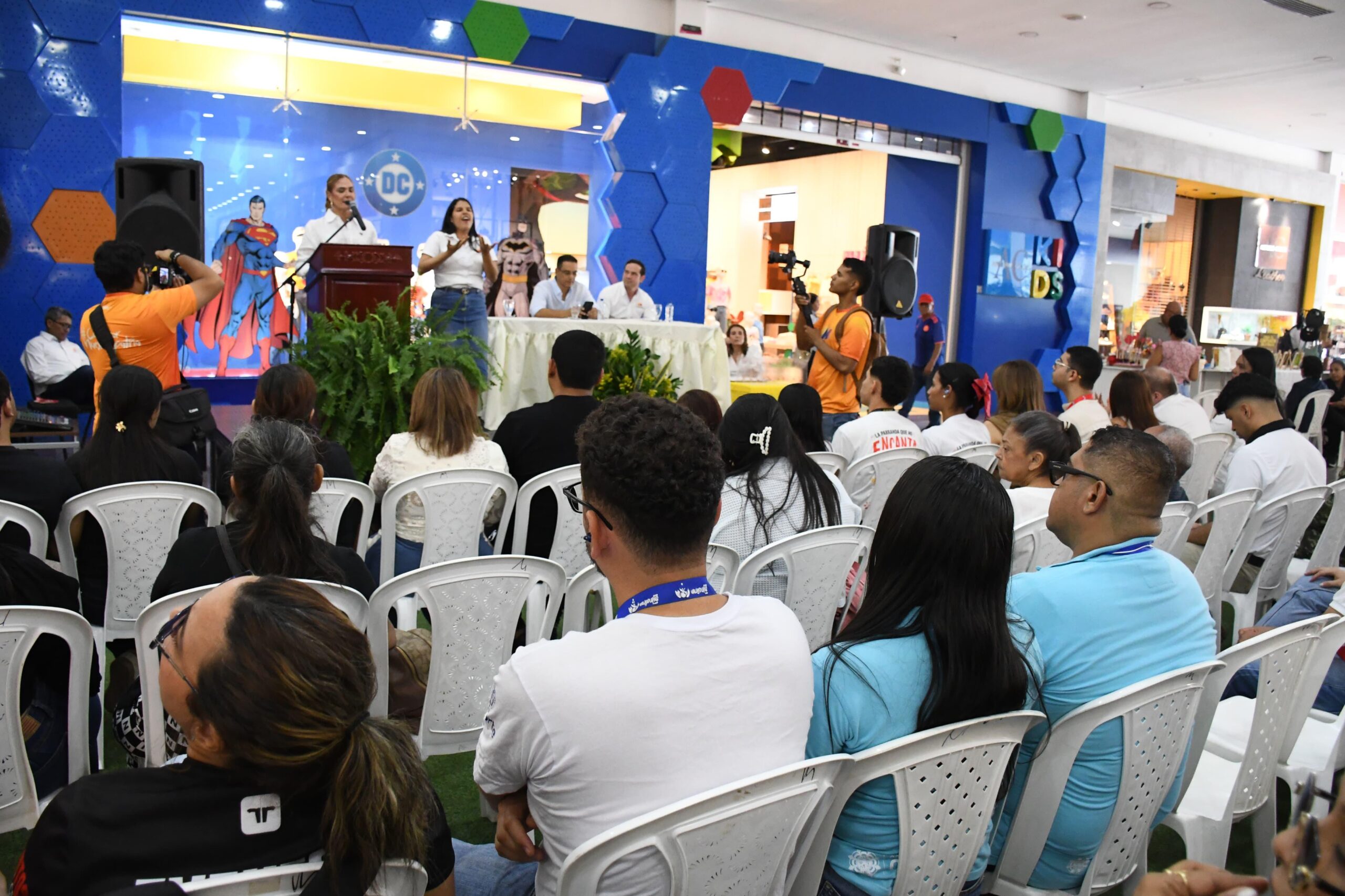 COMFACESAR REALIZÓ CUARTA FERIA DE INCLUSIÓN LABORAL