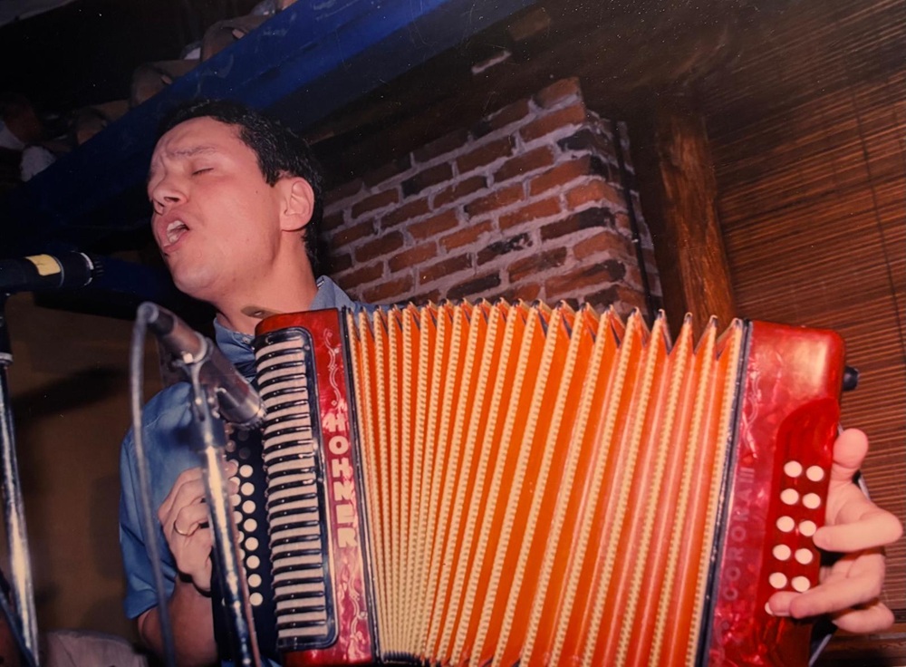Fernando Dangond Castro, el compositor de palabras mágicas y multifacético estilo vallenato