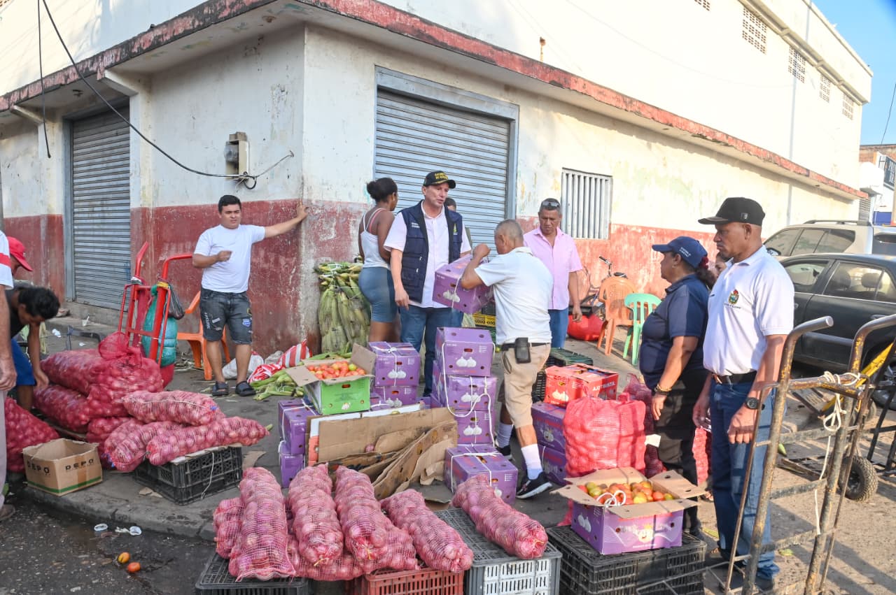 Alcaldía recuperó espacio público en el sector del mercado