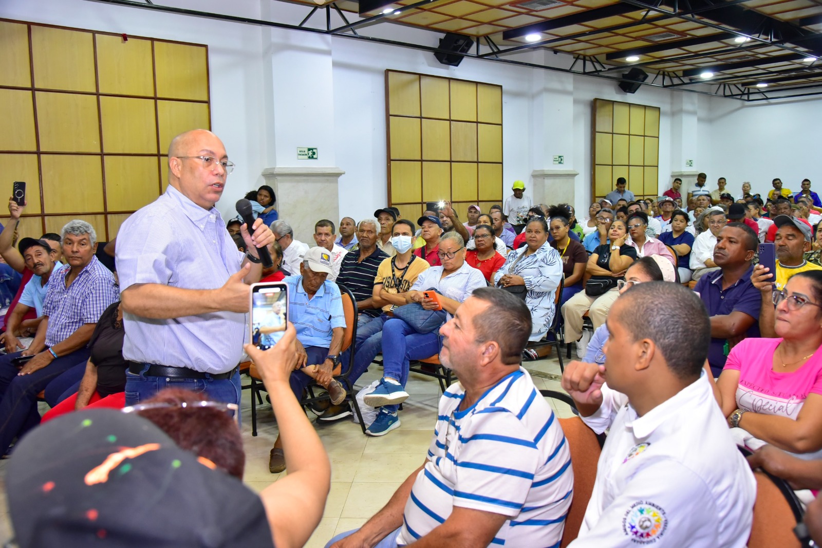 Alcaldía presentó diagnóstico para regular la informalidad en el centro de Valledupar