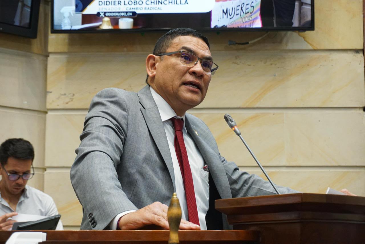 Senador Didier Lobo rechaza resolución de la CREG y exige frenar cobros adicionales a los hogares del Caribe